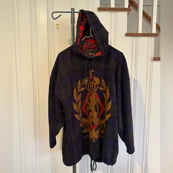 Vintage Express Oversized French Country Pullover. Plaid with lion crest. Medium - Picture 4 of 5